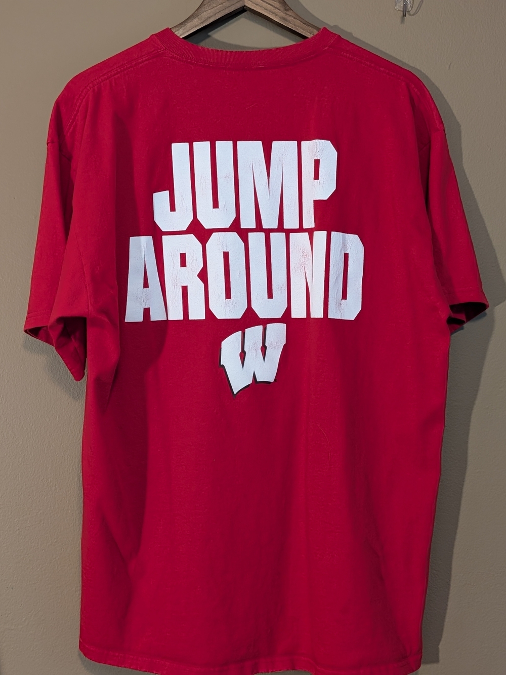Jansport Red Short Sleeve Tee with White "Jump Around" Graphic. Sz XL. Sporty.